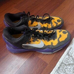 Kobe 7 Poison Dart Frog